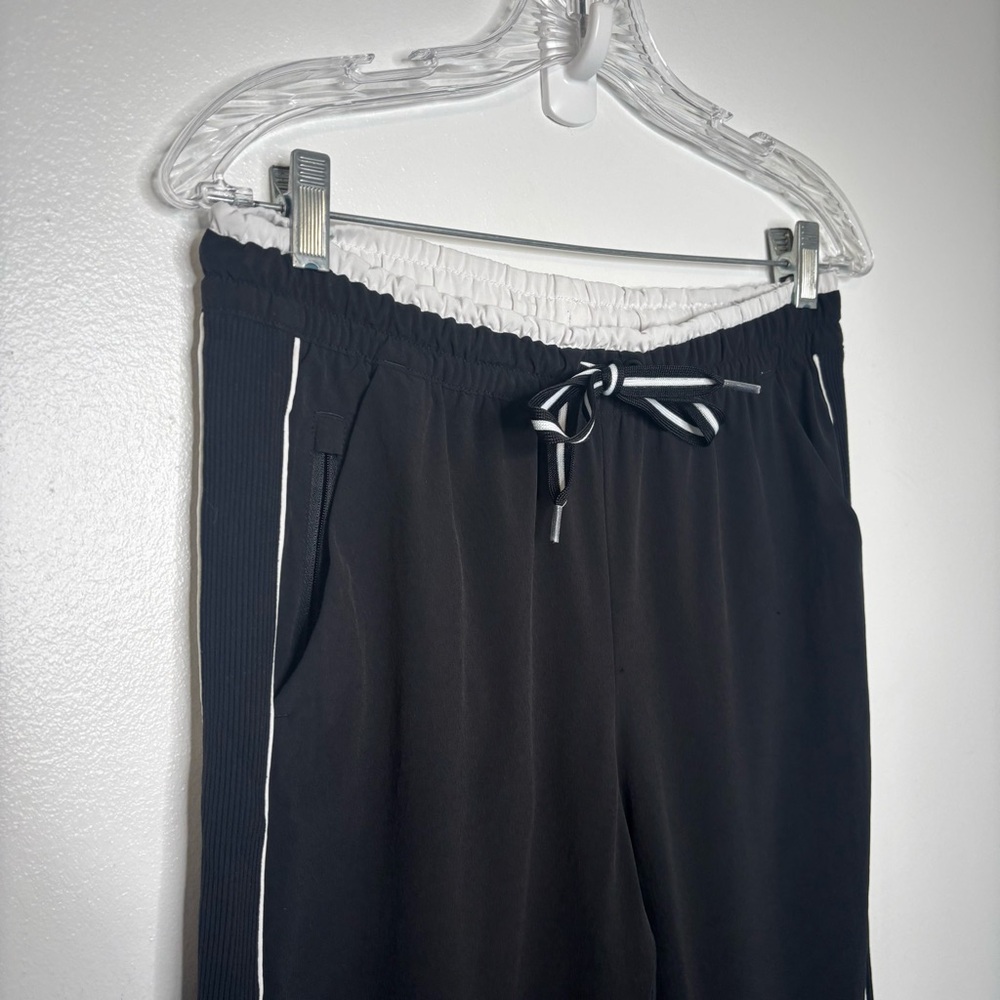 Athleta Pants Women’s Sz 6 Brooklyn Jogger Black White Side Stripe 566705 - Picture 5 of 10